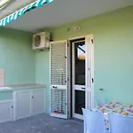 Bright Apartment Near Baia Verde Beaches